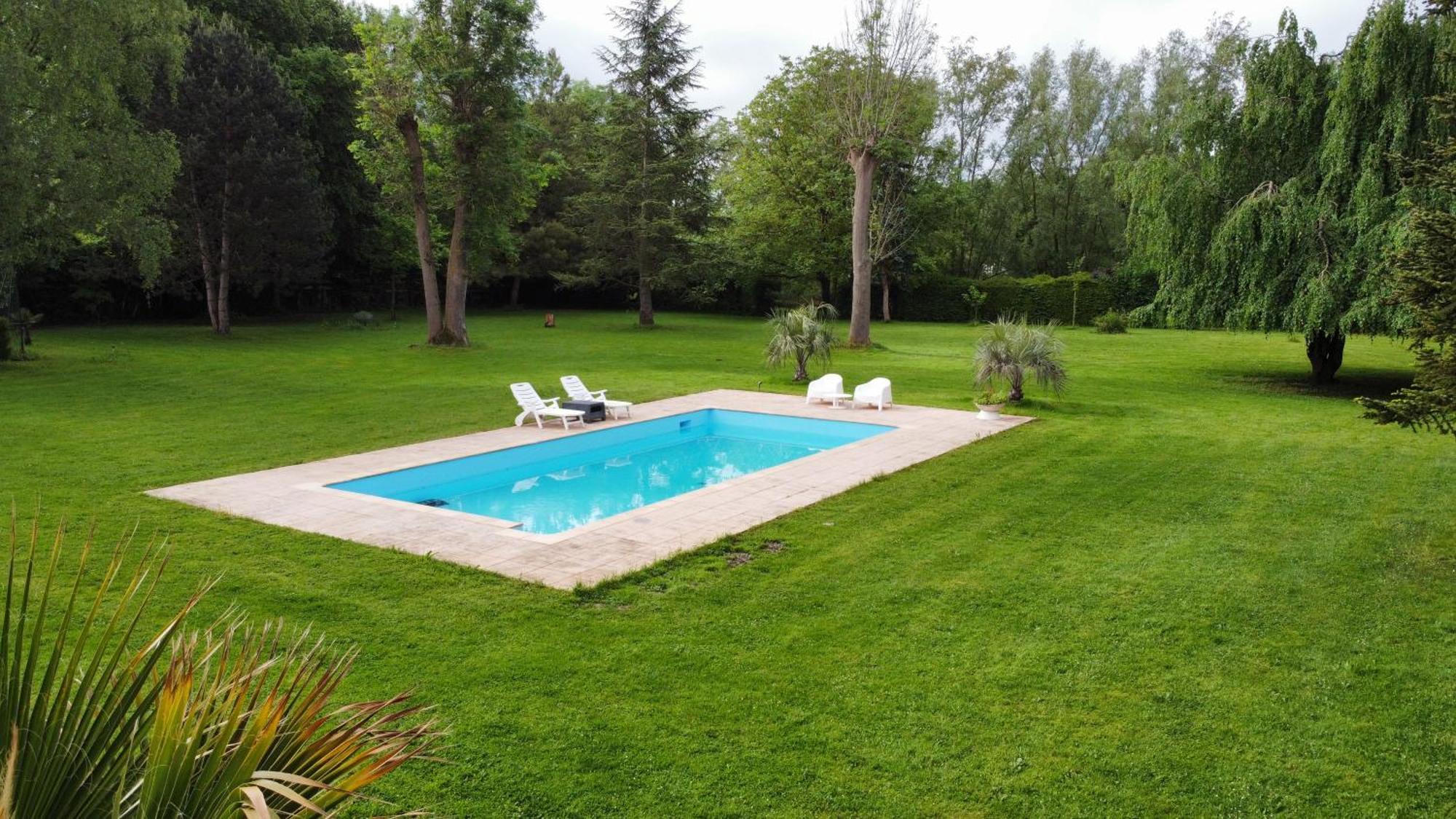 Appartement Familial Au Bord De La Marne, Jardin 8000M2, Piscine, Court De Tennis, Terrasse, Parking Gratuit Proche Disneyland Isles-les-Villenoy Bagian luar foto