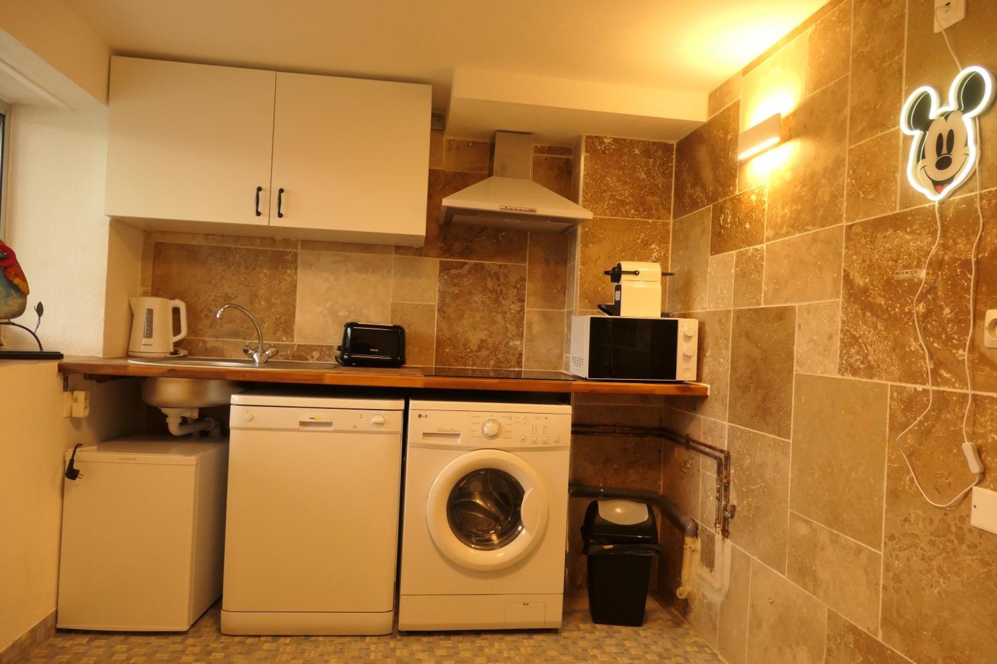 Appartement Familial Au Bord De La Marne, Jardin 8000M2, Piscine, Court De Tennis, Terrasse, Parking Gratuit Proche Disneyland Isles-les-Villenoy Bagian luar foto