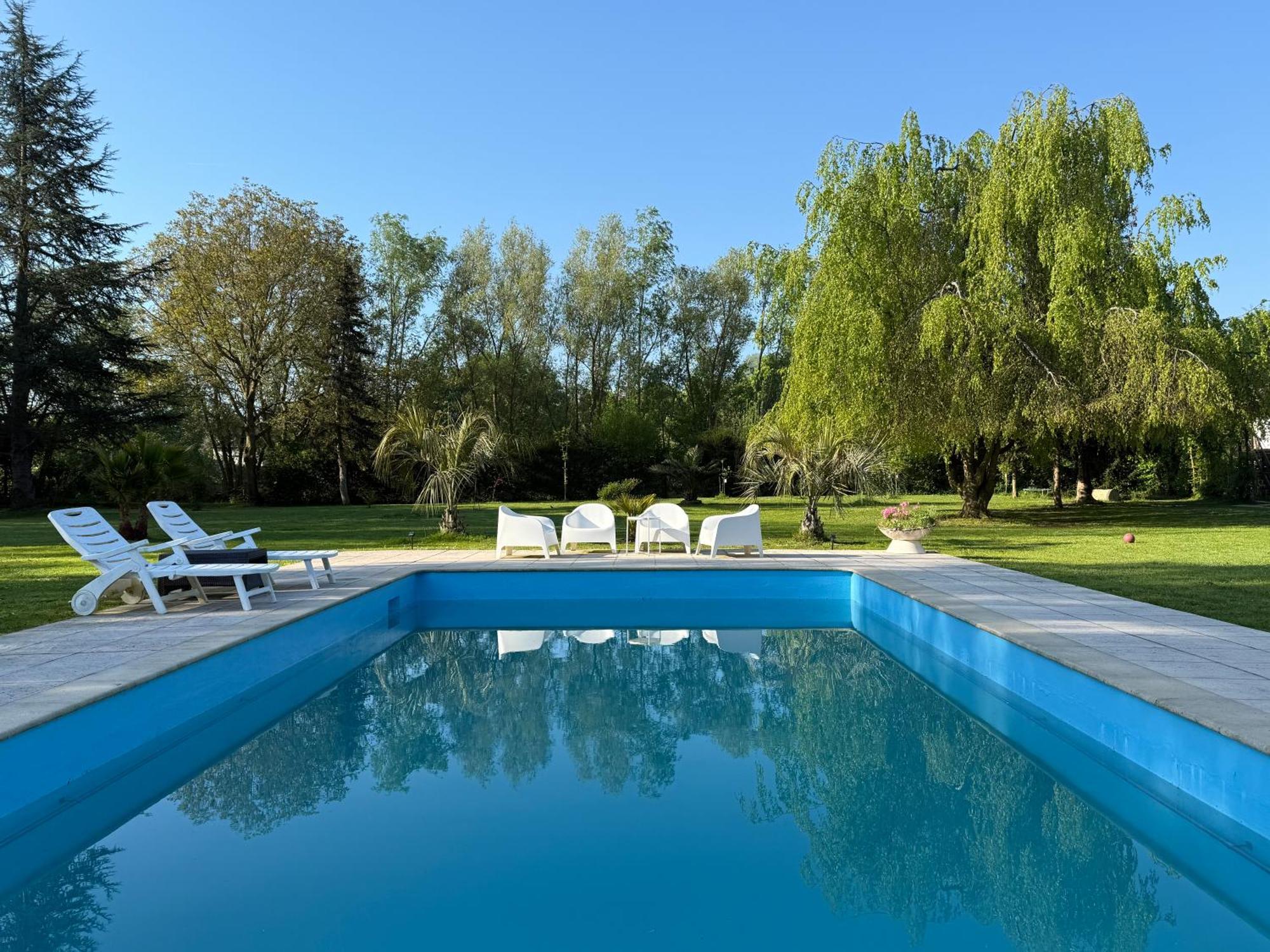 Appartement Familial Au Bord De La Marne, Jardin 8000M2, Piscine, Court De Tennis, Terrasse, Parking Gratuit Proche Disneyland Isles-les-Villenoy Bagian luar foto